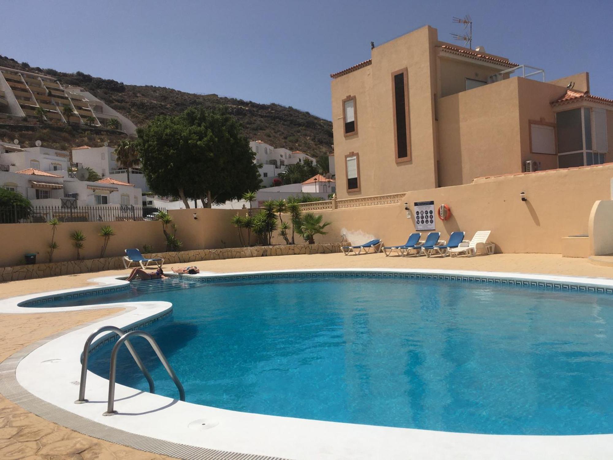 Independiente Estudio En Acogedora Casita De Mai 아데제 외부 사진